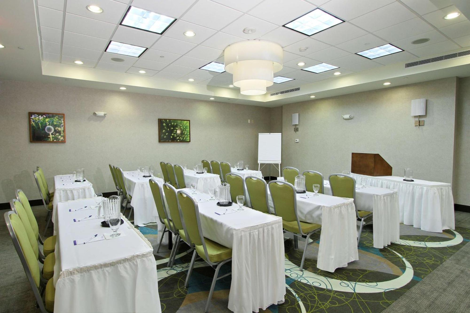 Hilton Garden Inn Covington/Mandeville Bagian luar foto