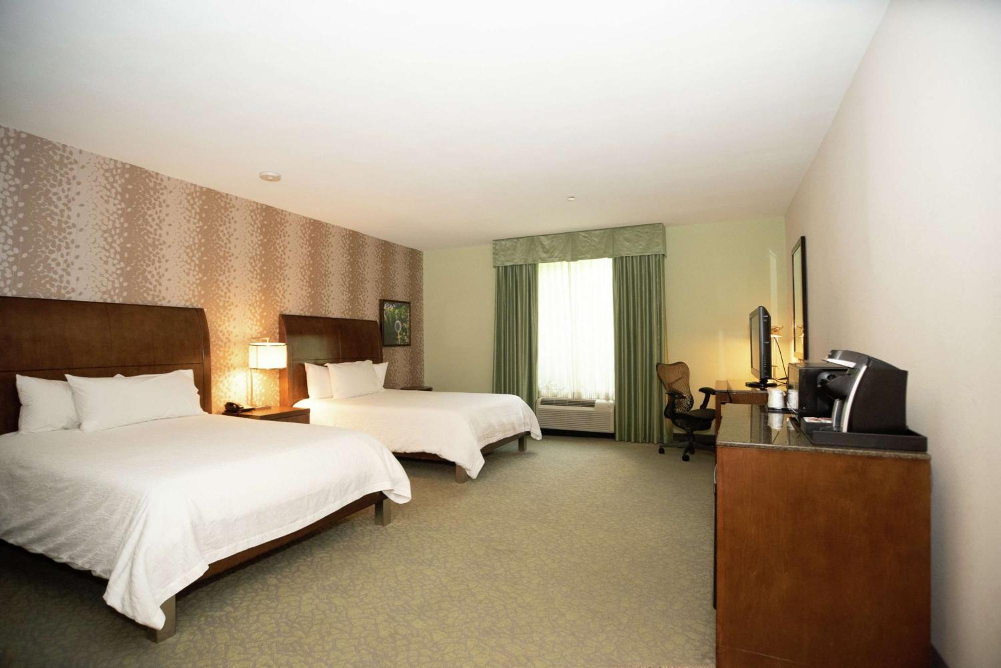Hilton Garden Inn Covington/Mandeville Bagian luar foto