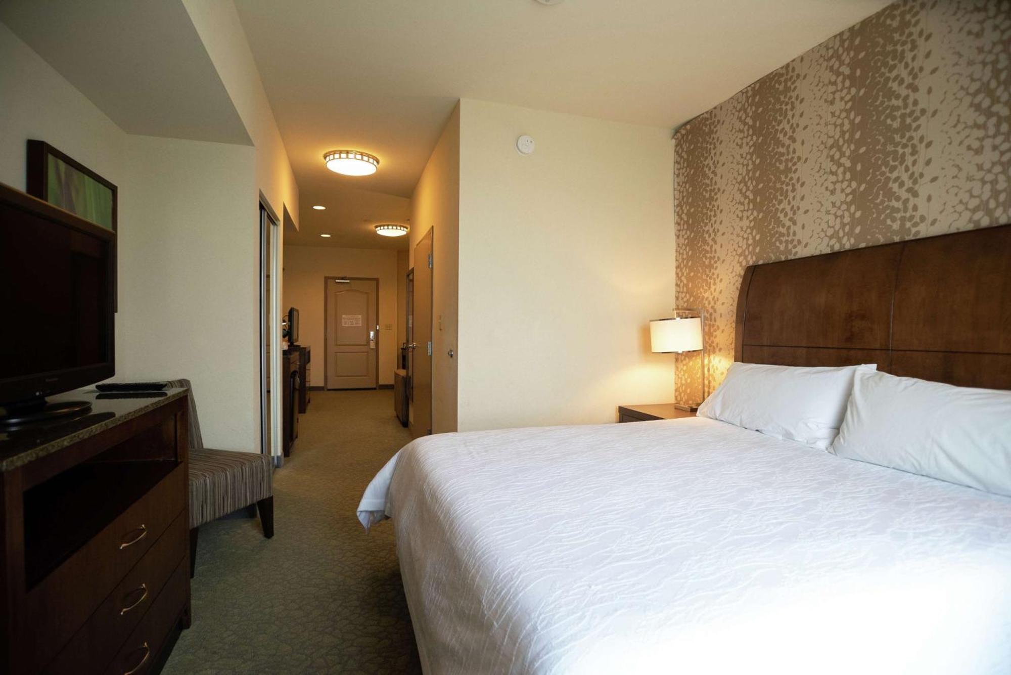 Hilton Garden Inn Covington/Mandeville Bagian luar foto