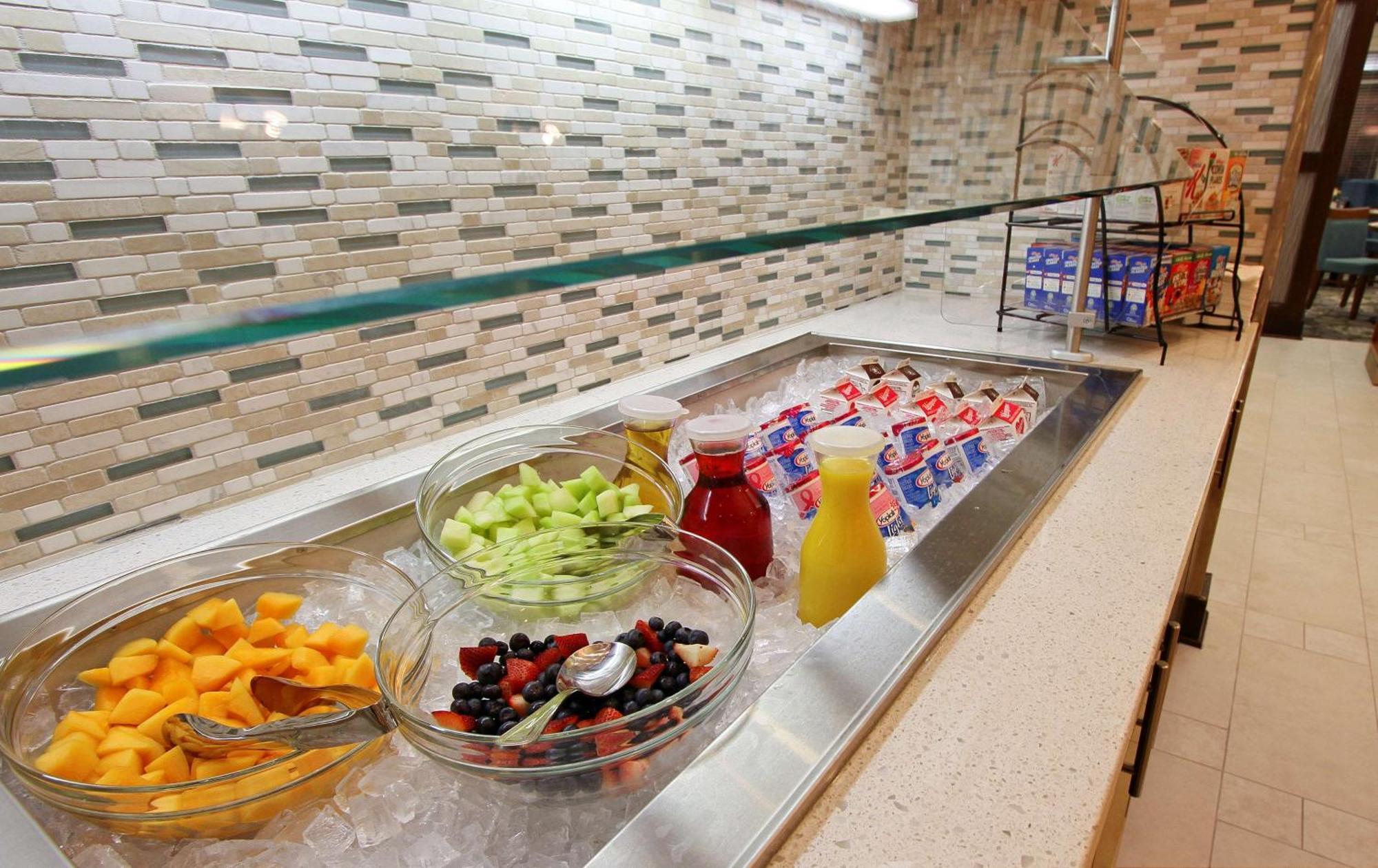 Hilton Garden Inn Covington/Mandeville Bagian luar foto